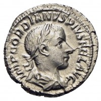 Gordiano III (238-244 d.C.): denario "DIANA LVCIFERA" (RIC,IV#127), grammi 2.64. Elevata qualità e fondi lucenti
