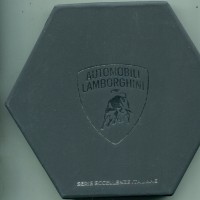 Italia 2025: 5 euro "Automobili Lamborghini" trittico, pezzi coniati 4000.
