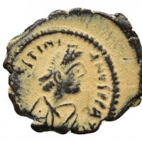 Giustiniano I (527-565 d.C.): pentanummo, zecca di Theoupolis (Sear#242; MIBE 142, DOC#269), grammi 2.11, mm 18. Ex Numismatik Naumann, 146, lotto 1097