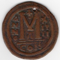 Giustiniano I (527-565 d.C.): follis, anno XIIII=540,  zecca di Costantinopoli (Sear#207), forato

