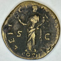 Antonino Pio (138-161 d.C:): dupondio del 139 d.C., al D/ ANTONINVS AVG PIVS PP, al R/ FELICITAS AVG COS II SC (RIC,III#manca), grammi 9.07, mm 27. Mancante questo accoppiamento di coni sui testi consultati e non abbiamo reperito alcun passaggio in asta di esemplari simili