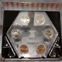 Iran, Repubblica Islamica (dal 1979): serie 2015 in cofanetto di presentazione della Central Bank of the Islamic Republic of Iran