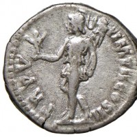 Lucio Vero (161-169 d.C.): denario "TR P V IMP II COS II" (RIC#537; Cohen#270; BMC#381), grammi 3,23. Ex InAsta, 109, lotto 161
