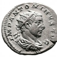 Costantino I (306-337 d.C.): follis "VIRTVS EXERCIT" zecca di Ticinum (RIC,VII#122)