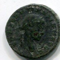 Costantino II (337-340 d.C.): follis "CAESARVM NOSTRORVM" zecca di Roma (RIC,VII#242)