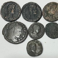 Impero Romano: lotto di 7 monete III-IV secolo in bassa qualità da classificare (notati Claudio II, Massenzio, Costanzo II, Costantino II)