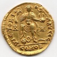 Valentiniano III (425-455 d.C.): solido "VICTORIA AVGGG", zecca di Roma (RIC,X#2006), grammi 4.33