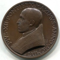 Pio XII (1939-1958): medaglia annuale 1956-XVIII, opus Mistruzzi (Cusumano/Modesti#182), diametro 44 mm.
