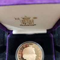 Gran Bretagna, Elisabetta II (1952-2022): 5 sterline 2006 "VIVAT REGINA", nel cofanetto originale.
