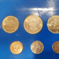 Jamaica: serie zecca 1975, 8 pezzi nel cartoncino originale (KM#MS11), il pezzo da 1 dollaro è in argento