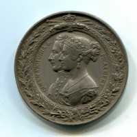 Gran Bretagna Vittoria: medaglia "International Industrial Exhibition London" , 50mm, gr.38,96, metallo bianco