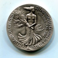 San Marino 2006-2007: medaglia "Presidenza comitato dei ministri del Consiglio d'Europa", in confezione originale (grammi 50.00 argento 986/°°), scatola esterna lievemente rovinata ma astuccio e medaglia perfetti