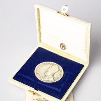 Giovanni paolo II (1978-2005): medaglia annuale 1990-XII, opus: G.Merighi, mm 44, grammi 38. Nella confezione originale