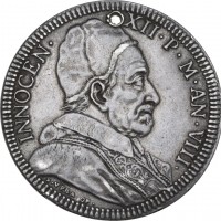 Roma, Innocenzo XII (1691-1700): piastra 1698-VIII (Muntoni#19; CNI#111; Berman#2227), grammi 31.82, mm 45. Foro di sospensione ma bella patina