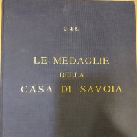 U. di S.: "Le medaglie della Casa di Savoia", volume I, Santamaria editori, Roma 1980, pagine 228, tavole 93. Monumentale librone su queste intriganti medaglie