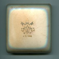 Paolo VI (1963-1978): medaglia 1975 "ONU" (De Luca#pag.306), diametro 44mm, in confezione originale, chiusura non funzionante
