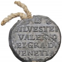 Venezia, Silvestro Valier (1694-1700): bolla plumbea, grammi 18.77, mm 29. Qualità elevata con fondi lucenti