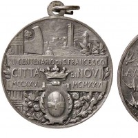 Novi: medaglia 1926 "VII Centenario Francescano" diametro 26 mm, grammi 8,68