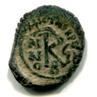 Maurizio Tiberio (582-602 d.C.): 1/2 follis, zecca di Costantinopoli (Sear#497), riconiato
