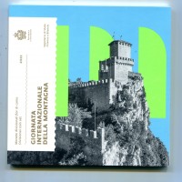 San Marino 2022: serie euro 8 pezzi , più moneta da 5 euro in argento "Giornata Internazionale della Montagna", in confezione originale
