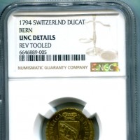 Svizzera, Berna: 1 ducato 1794 (HMZ,2#215h; Friedberg#180), graffietti, in slab NGC UNC details