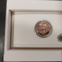 Gran Bretagna, Elisabetta II (1952-2022): sterlina 2009-BU, nella confezione originale con certificato. In questo box la moneta è molto più rara che nela versione proof