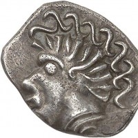 Celti, Tolosates (metà II-I sec a.C.): dracma "à la tete négroide" (Saves#75; MDG.A120.1; R#120.1; Gouet/Petit#29), grammi 2.73, mm 15. Magnifico esemplare con patina riposata. Ex C.Burgan 1997