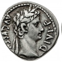 Augusto (27 a.C.-14 d.C.): denario del 9/8 d.C., zecca Lugdunum (RIC,I#199; Cohen#40), grammi 3.81