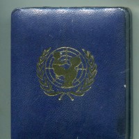 Vietnam: medaglia 1978 "Unicef", opus Johnson Milano, diametro 24 mm, grammi 5,53. Nella scatola originale